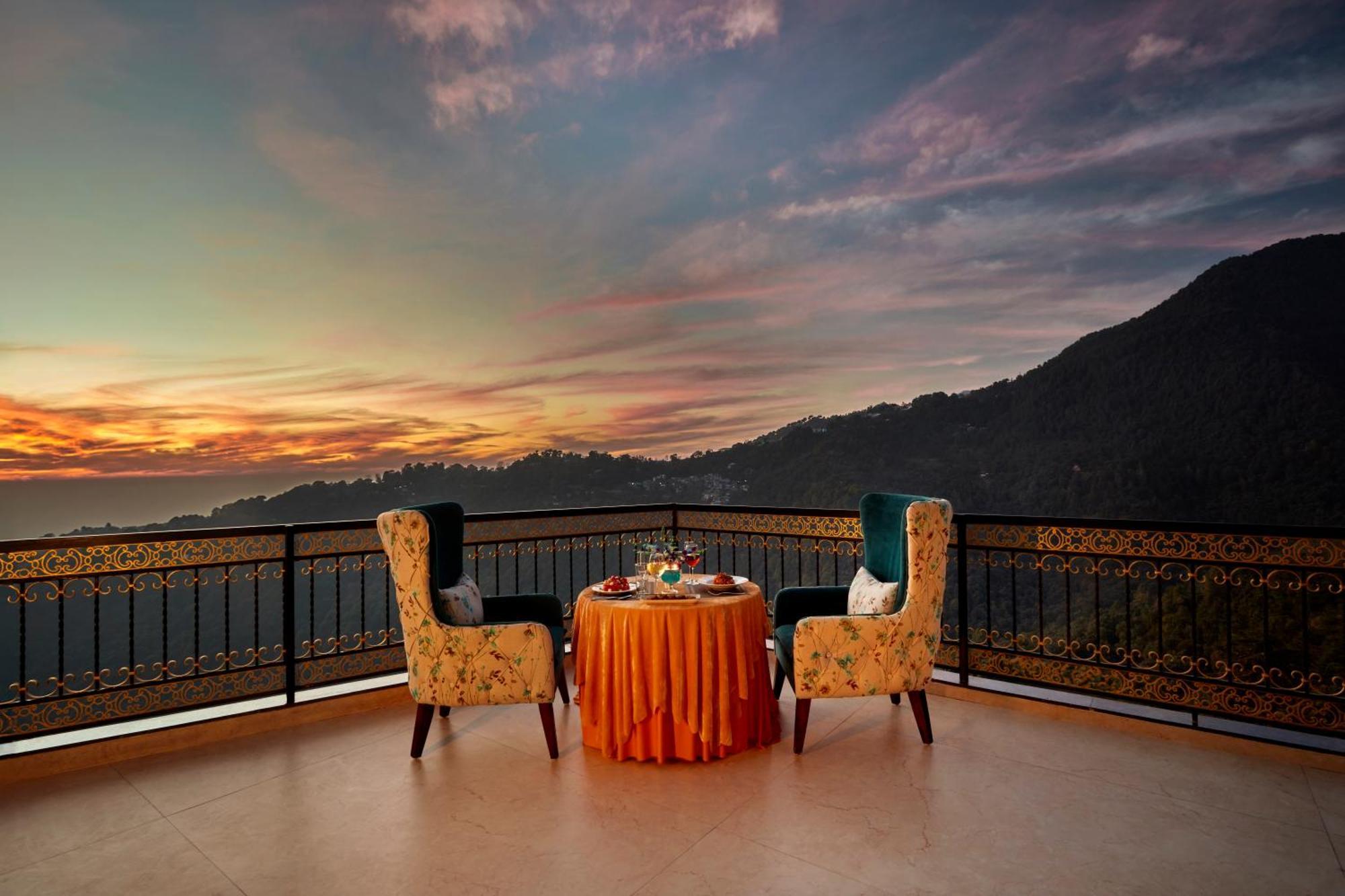 Welcomheritage Natraj, Mcleod Ganj Eksteriør billede